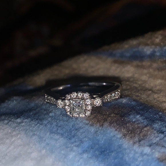 14K Kay Jewelers Ring